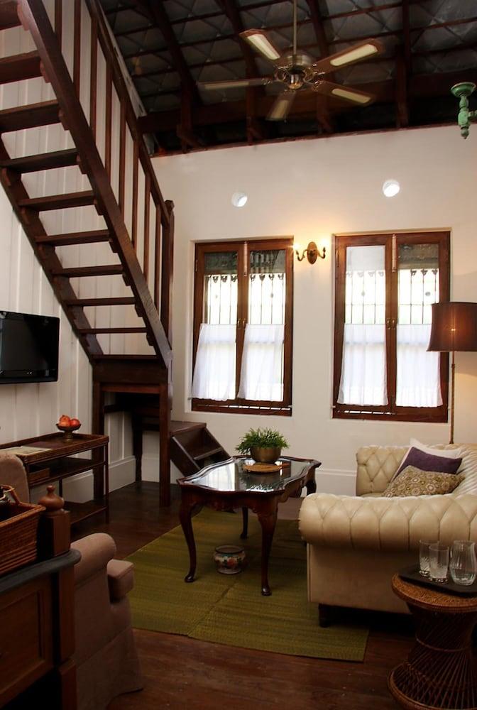 The Bhuthorn Bed & Breakfast Bangkok Extérieur photo