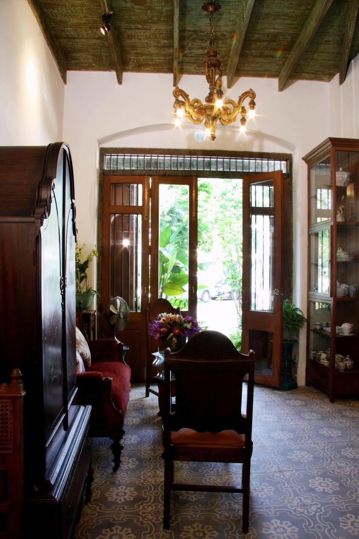 The Bhuthorn Bed & Breakfast Bangkok Extérieur photo