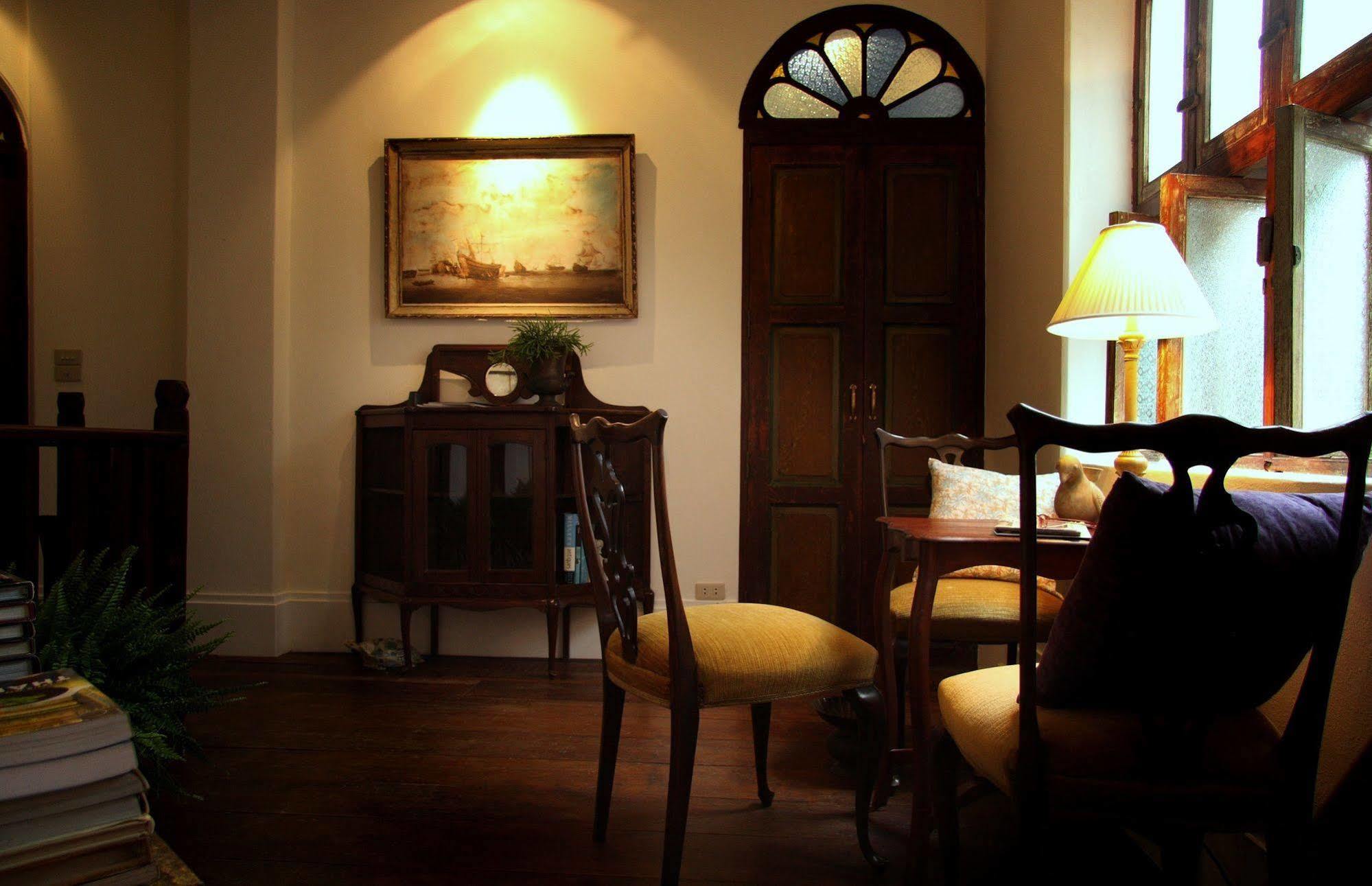 The Bhuthorn Bed & Breakfast Bangkok Extérieur photo